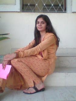 sexy hot girl pictures in Karachi