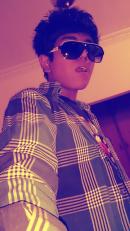 Karachi Female pictures
